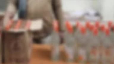 चेरिया बरियारपुर: रामपुर पोठिया गाछी में सड़क किनारे खड़े ट्रक से 66 लीटर विदेशी शराब ज़ब्त