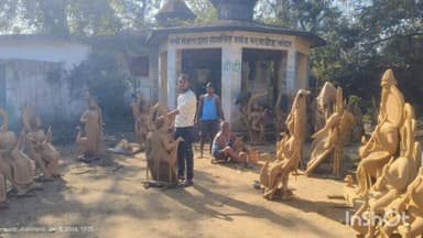 बरवाडीह: सरस्वती पूजा को लेकर बरवाडीह प्रखंड में तैयारियां जोरों पर