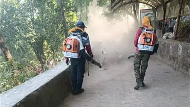 पीरटांड: शिखरजी पारसनाथ मार्ग पर स्वच्छता अभियान, कालीकुंड से क्षेत्रपाल तक सफाई कर श्रद्धालुओं से स्वच्छता की अपील