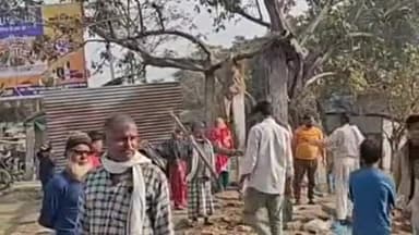 करनैलगंज: एसडीएम नेहा मिश्रा के आदेश पर अवैध अतिक्रमण पर चला बुलडोजर