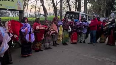 हज़ारीबाग: झरपो में टाटीझरिया उपप्रमुख ने 25 असहाय व वृद्धों के बीच कंबल का वितरण किया, बुजुर्गों को मिली राहत