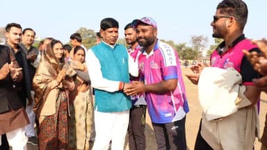 कुरवाई: सिहोरा ने वीर सिंह सप्रे स्मृति टेनिस बॉल क्रिकेट टूर्नामेंट जीता, सांसद वानखेड़े और विधायक हरि सिंह सप्रे रहे मौजूद