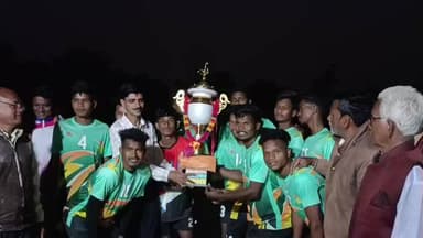 ପଦ୍ମପୁର: ଧୂମାଭଟା ଠାରେ ବଲ୍ଲଭ କରୁନା ମେମୋରିଆଲ ଫୁଟବଲ ପ୍ରତିଯୋଗିତା ଉଦଯାପିତ