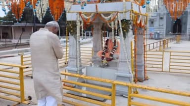 ಇಂಡಿ: ಗೊಳಸಾರದ ಮಠಕ್ಕೆ ಭೇಟಿ ನೀಡಿ ವಿಶೇಷ ಪೂಜೆ ಸಲ್ಲಿಸಿದ ಶಾಸಕ ಯಶವಂತರಾಯಗೌಡ ಪಾಟೀಲ