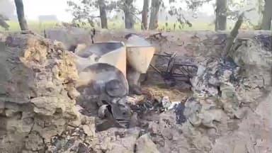 सवायजपुर: अरवल क्षेत्र में अज्ञात कारणों से छप्पर में लगी आग, नगदी और गृहस्थी जलकर हुई राख