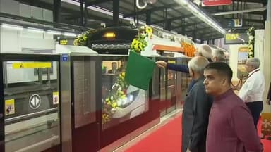 ગાંધીનગર: પ્રધાનમંત્રી નરેન્દ્ર મોદી મેટ્રો રેલનો મહાત્મા મંદિર ખાતેથી પ્રારંભ કરાવ્યો