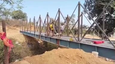 ములుగు: గట్టమ్మ వద్ద రూ.45లక్షలతో ఐరన్ ఫుట్ ఓవర్ బ్రిడ్జి నిర్మాణం