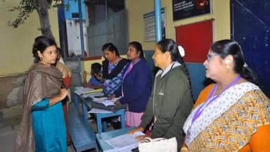 ஆற்காடு: ஆற்காடு தோப்புக்கான நகராட்சி உயர்நிலைப் பள்ளியில் வாக்காளர் சிறப்பு திருத்த முகாமினை மாவட்ட ஆட்சியர் ஆய்வு மேற்கொண்டார்