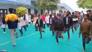 सांगोद: पीएम श्री राजकीय विद्यालय में हरिद्वार से आई टोली ने विद्यार्थियों को करवाया योग्यभास