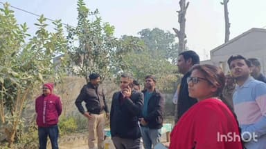 पुरैनी: जिला अधिकारी ने पुरैनी स्थित कस्तूरबा गांधी बालिका आवासीय विद्यालय का औचक निरीक्षण किया