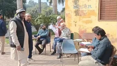 कैराना: कैराना क्षेत्र में बूथों पर बीएलओ तैनात, मतदाता सूची की त्रुटियां दुरुस्त की गईं और नए मतदाताओं के लिए आवेदन