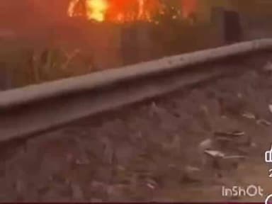 गुरुग्राम: गुरुग्राम में चलती बलेनो कार में लगी आग, बेकाबू होकर सड़क से नीचे उतरी, ड्राइवर ने कूदकर बचाई जान