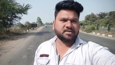 નાંદોદ: રાજપીપળા થી અંકલેશ્વર જતા ખોજલવાસા ગામ પાસે અકસ્માતને આમંત્રણ આપતો ખાડો પુરવા માટે આપના નેતાએ વીડિયો થી રજૂઆત કરી.