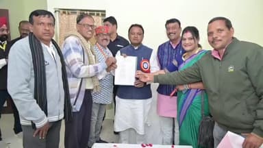 ବରଗଡ: ଭାରତୀୟ କିସାନ ସଂଘ ବରଗଡ ଶାଖା ପକ୍ଷରୁ ମୁଖ୍ୟମନ୍ତ୍ରୀଙ୍କୁ ସମ୍ବଲପୁରରେ ପ୍ରଦାନ କଲେ ଦାବିପତ୍ର