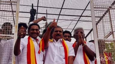 அரியலூர்: தவெகவில் இணைந்த அதிமுக முன்னாள் மாவட்ட செயலாளர், முன்னாள் மாவட்ட ஊராட்சிகுழு தலைவர்- அரியலூரில் மாலை அணிவிப்பு