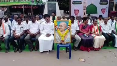 வாணியம்பாடி: பேருந்து நிலையம் அருகே 100 நாள் வேலை திட்டத்தில் மகாத்மா காந்தி பெயரை நீக்கிய பாஜக அரசை கண்டித்து காங்கிரஸ் கட்சியினர் உண்ணாவிரத போராட்டம்