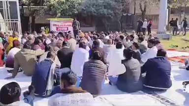 जिला कांग्रेस कमेटी ने किया एकदिवसीय सांकेतिक उपवास