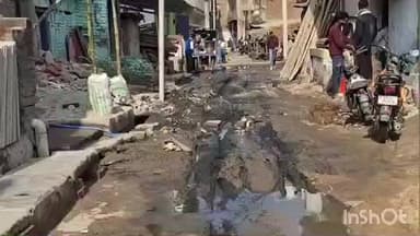 कुर्था: मानिकपुर पंचायत वार्ड-5: जाम नाली से गंदगी, संक्रमण का खतरा