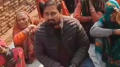 टेहरोली: रनयारा में समाजसेवी ने 200 से अधिक जरूरतमंद लोगों को कंबल का वितरण किया