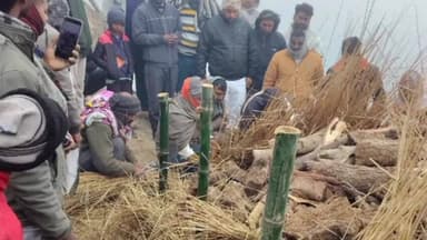 बांसगांव: गगहा इलाके में पति-पत्नी की सड़क हादसे में हुई मौत, रकहट में तीन दिन बाद राप्ती घाट पर एक साथ अंतिम संस्कार