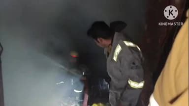देवबंद: प्रकाश कुंज विहार कॉलोनी, निकट स्टेट बैंक, थाना ननौता क्षेत्र में स्थित गोदाम में लगी आग, फायर ब्रिगेड मौके पर पहुंची