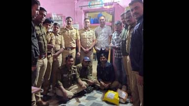 काटोल: काटोलमध्ये गांजा तस्करांवर पोलिसांची धाड; १ किलो ६५७ ग्रॅम गांजासह दोघांना अटक