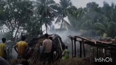 అశ్వారావుపేట: టేకులపల్లి మండలం బోర్డు గ్రామంలో ప్రమాదవశాత్తు 60 వేల రూపాయల విలువ గలిగిన 600 గడ్డి కట్టలు దగ్ధం