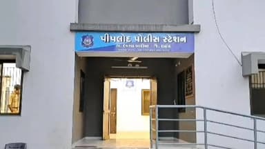 દેવગઢબારીયા: દેવગઢ બારીયા તાલુકાના તોયણી ખાતે સર્જાયો અકસ્માત, બાઇક ચાલકનું ઘટનાસ્થળે મોત નીપજ્યું