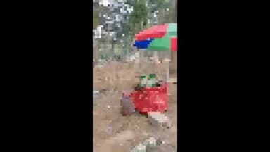 উদয়পুর: উদয়পুর নগর বন পার্কে পিকনিকে এসে মদ খেয়ে রাস্তায় লুটিয়ে পড়ে থাকে ব্যক্তি পরে অটো দিয়ে নিয়ে যায় অন্যরা ভাইরাল