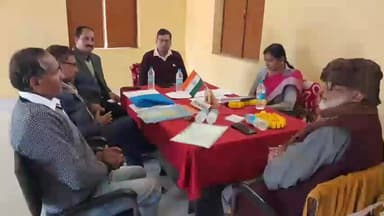 मनिहारी: मनिहारी महाविद्यालय में प्राणपुर विधायक की अध्यक्षता में तदर्थ समिति की हुई आवश्यक बैठक