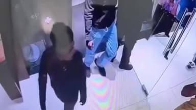 चास: तनिष्क शोरूम बोकारो में डकैती के प्रयास का सीसीटीवी फुटेज आया सामने, 7 अपराधी फरार