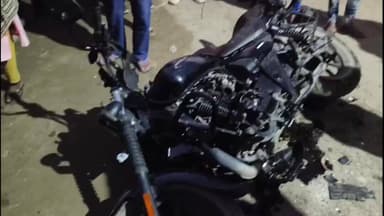 দিনহাটা ১: দিনহাটার কারিশাল গ্রামে প্রতিবেশী যুবকে মারধরের ঘটনায় অভিযুক্ত যুবককে আটক করে পুলিশে দিলেন স্থানীয়রা