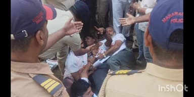 संगमेश्वर: मुंबई गोवा महामार्गासाठी जन आक्रोश समितीचा संगमेश्वर येथे रास्ता रोको आंदोलन