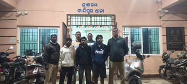 ବାଲେଶ୍ବର ମ୍ୟୁନିସିପାଲଟି: ଦାଦା ବଟି ପାଇଁ ଗବଗାଁ ରେ ପୀଙ୍କା ଗୁଳି ଚାଳନା ଘଟଣାର ୩ ଗିରଫ, ପିସ୍ତଲ ସହ ମାଣାସ୍ତ୍ର ଜବତ