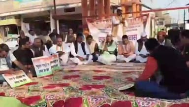सरई: सिंगरौली में मनरेगा कानून बदलने के विरोध में जिला कांग्रेस का एक दिवसीय उपवास धरना संपन्न