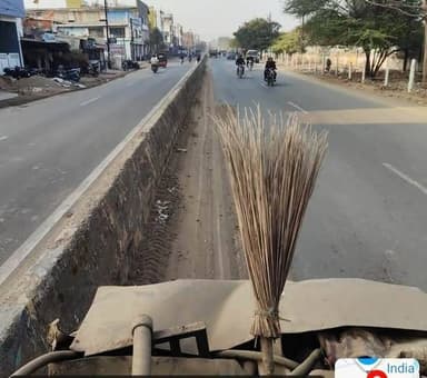 नगर पालिका दमोह द्वारा शहर के विभिन्न क्षेत्रों में सफाई की गई
#Damoh