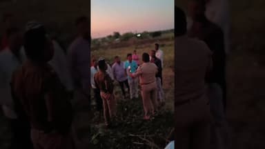 पोलीस अधिकारी नागरीकांना शिव्या देत आहेत पदाचा गैरवापर करत आहे ह्या पोलीसाचं निलंबित होनार का