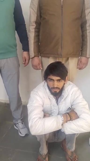 सीआईए स्टाफ प्रथम भिवानी ने हेरोइन सहित एक आरोपी को किया गिरफ्तार
भिवानी आंखों देखी हलचल
*पुलिस टीम के द्वारा आरोपी की ...