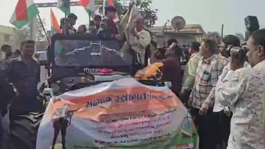 મહેમદાવાદ: માત્ર 22 વર્ષીય યુવક CISF મા જોડાતા અને માદરે વતન મહેમદાવાદ આવતા ગર્વથી લોકોએ કર્યું તેનું સ્વાગત સન્માન