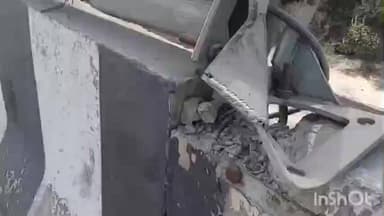 करतला: कोरबा–चांपा मुख्य मार्ग NH-149B पर हादसे को न्योता, उखड़ा स्ट्रीट लाइट खंभा बना जानलेवा खतरा