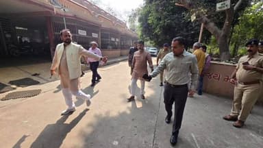 નડિયાદ: કેન્દ્રીય ગૃહ મંત્રી અમિત શાહની નડિયાદ સંતરામ મંદિરની મુલાકાત પૂર્વે તૈયારીઓની સમીક્ષા.