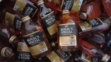 ડેડીયાપાડા: નામગીરી સ્ટેશન પાસેથી ઇંગ્લિશ દારૂ ઝડપી પાડતી એલ.સી.બી .નર્મદા.