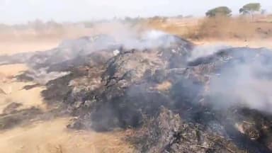 डिंडौरी: गीधा गांव में अज्ञात कारणों से धान के पैरा में लगी आग, जलकर राख