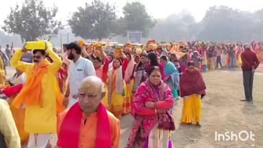 जमालपुर: रामपुर जमालपुर में कलश शोभायात्रा के साथ श्रीमद्भागवत कथा ज्ञान गंगा यज्ञ शुरू, नौ दिनों तक बहेगी भक्ति की बयार