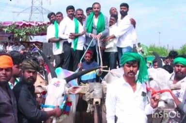 ಗೌರಿಬಿದನೂರು: ತಾಲೂಕಿನ ಹುದಗೂರು ಗ್ರಾಮದಲ್ಲಿ ನಾಲ್ಕನೇ ವರ್ಷದ ಸಂಕ್ರಾಂತಿ ಹಬ್ಬದ ಪ್ರಯುಕ್ತ ಎತ್ತಿನ ಓಟದ ಸ್ಪರ್ಧೆ