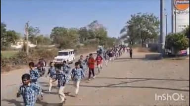 कुक्षी: स्वामी विवेकानंद जयंती पर कुक्षी में युवाओं ने स्वदेशी संकल्प दौड़ लगाई, सूर्य नमस्कार किया