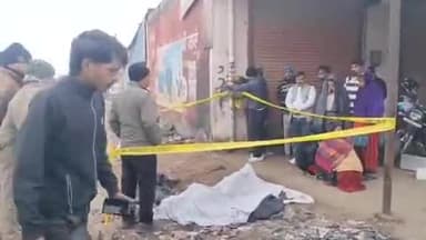 रुद्रपुर: ट्रांजिट कैंप के सिडकुल ढाल पर सड़क किनारे मिला व्यक्ति का शव, मौके पर पहुंची पुलिस, जांच शुरू