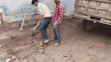 जतारा: दिगोड़ा के मुख्य रास्ते पर अतिक्रमण, पंचायत ने अतिक्रमणकारियों के चबूतरे तोड़े