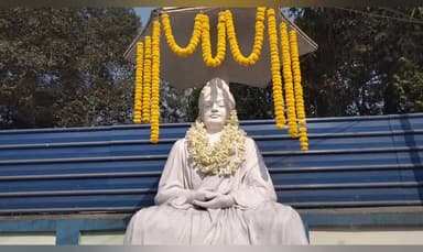 তেহট্ট ১: তেহট্ট হাসপাতাল মোড়ে পালিত হল,স্বামী বিবেকানন্দর ১৬৪ তম জন্মদিন