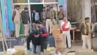 मधुबनी: शहर में एसडीएम चंदन झा के नेतृत्व में कोतवाली चौक स्थित दवा दुकानों पर छापेमारी जारी